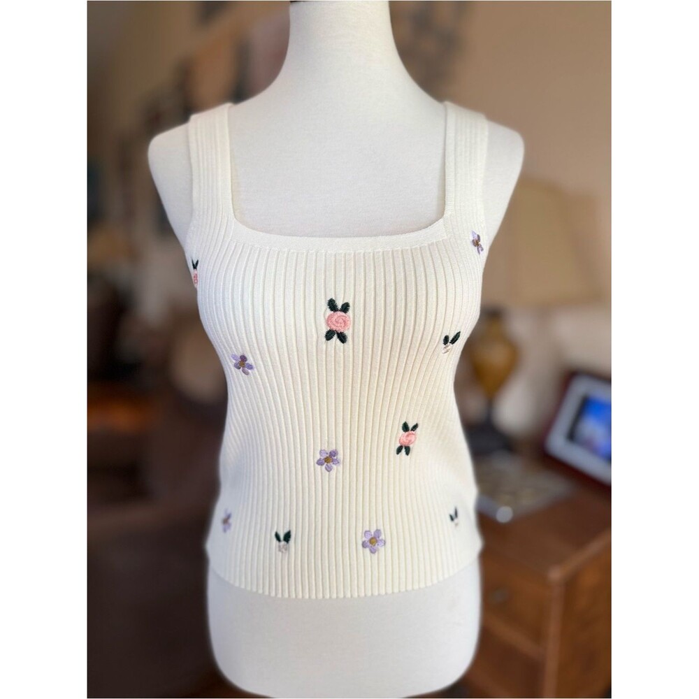 NWT Hem & Thread Cream Ribbed Sweater Tank Pink & Purple Floral Embroidery sz LG